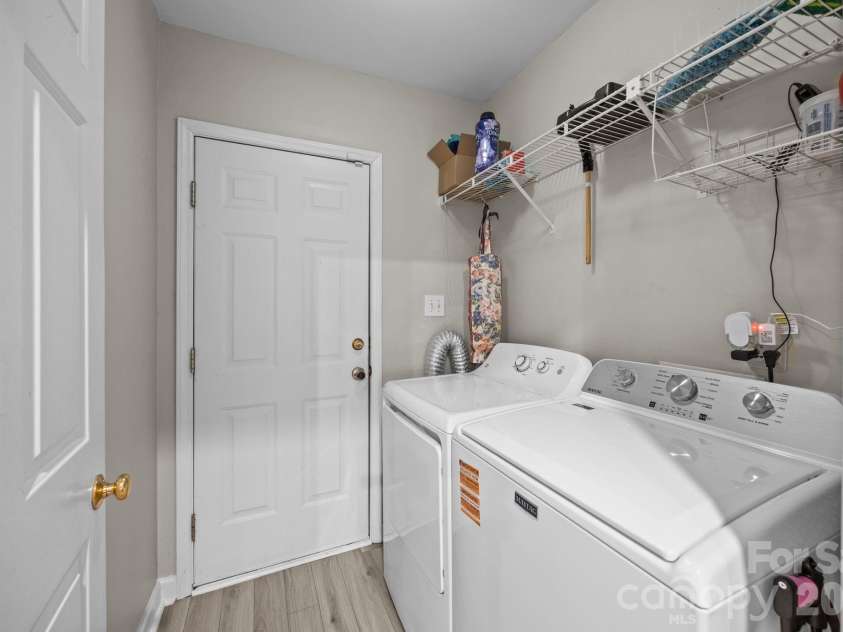 1451 Pine Needle Lane, Mooresville, NC 28115.  MLS# CAR4335723, YatesRealty ID 29175. 