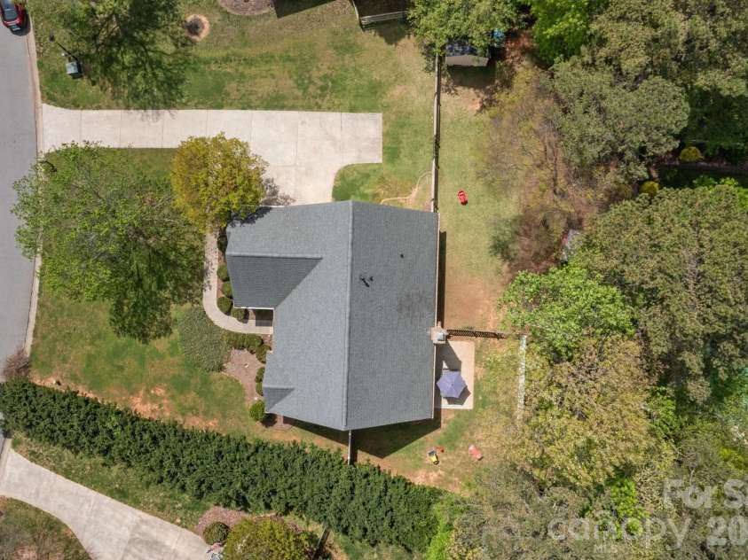 1451 Pine Needle Lane, Mooresville, NC 28115.  MLS# CAR4335723, YatesRealty ID 29175. 
