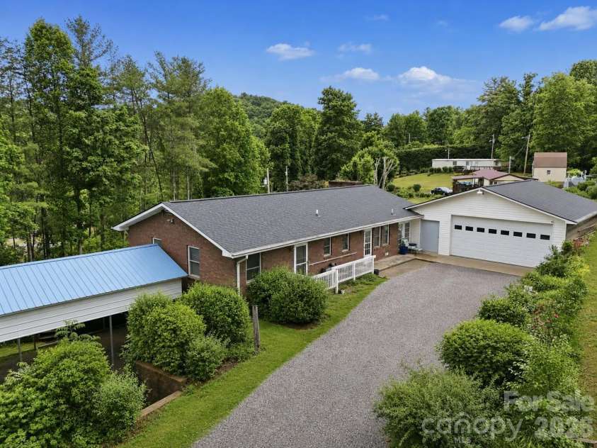 22 Webb Hill Road, Leicester, NC 28748.  MLS# CAR4386790, YatesRealty ID 29176. 