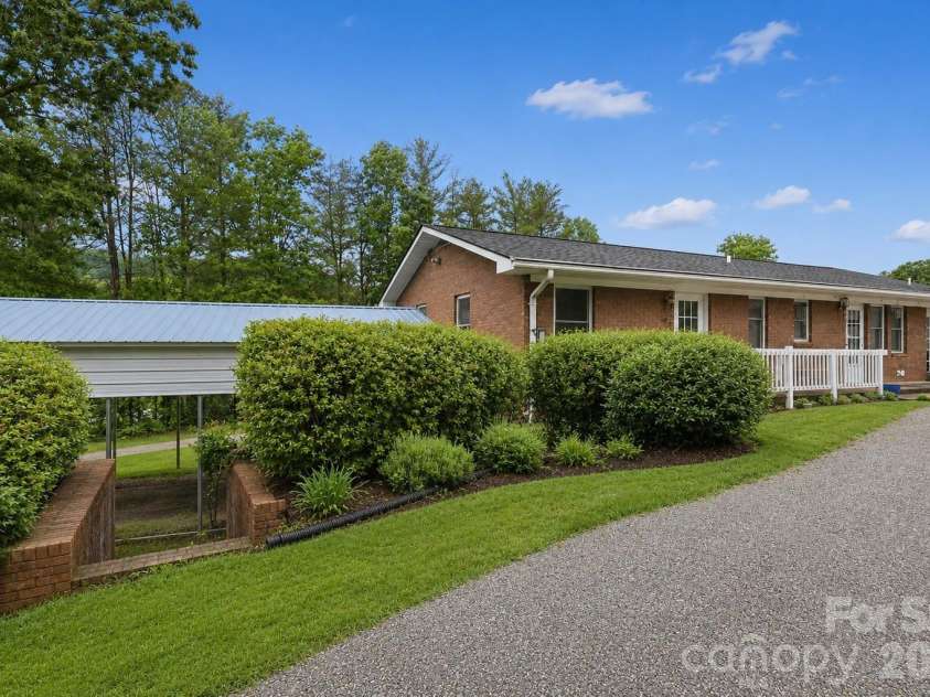 22 Webb Hill Road, Leicester, NC 28748.  MLS# CAR4386790, YatesRealty ID 29176. 