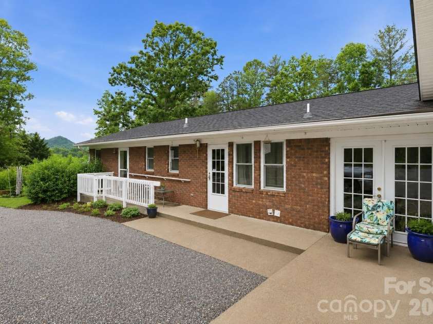 22 Webb Hill Road, Leicester, NC 28748.  MLS# CAR4386790, YatesRealty ID 29176. 