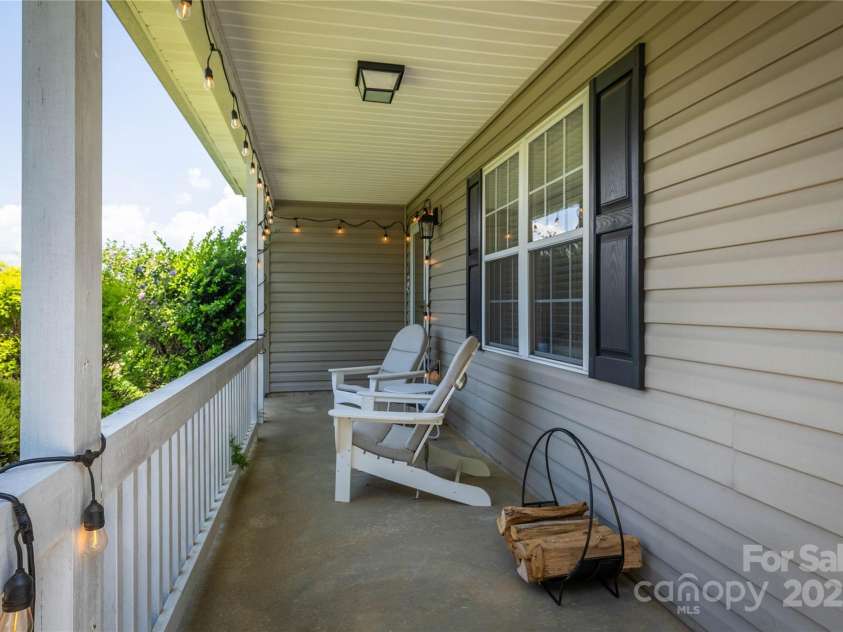416 Catawba Street, Morganton, NC 28655.  MLS# CAR4275392, YatesRealty ID 29176. 