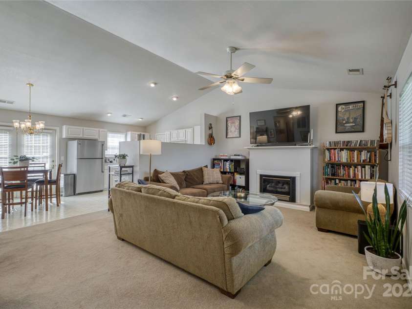 416 Catawba Street, Morganton, NC 28655.  MLS# CAR4275392, YatesRealty ID 29176. 