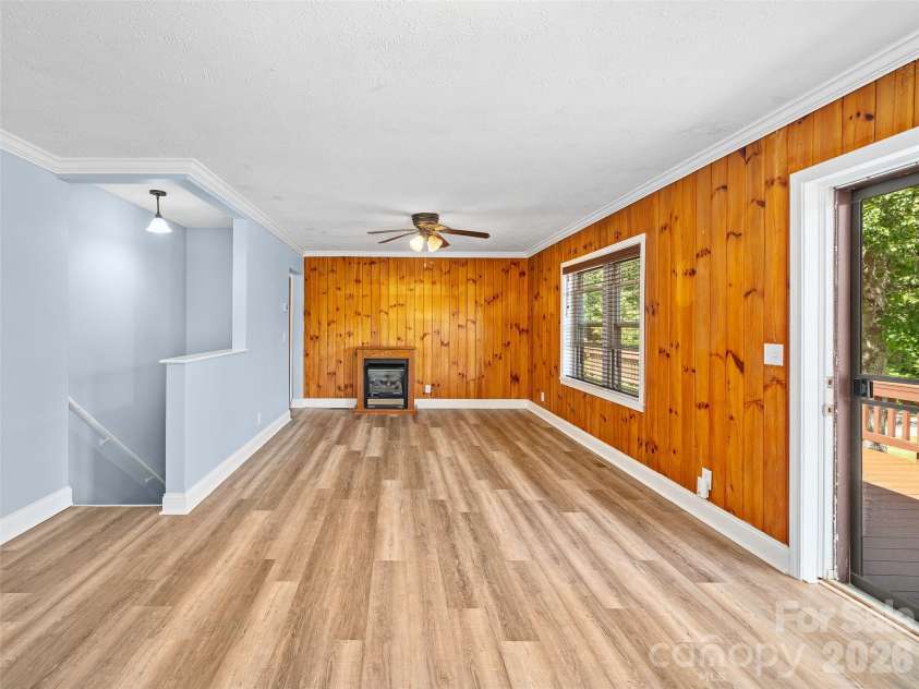 79 Sean Drive, Spruce Pine, NC 28777.  MLS# CAR4389588, YatesRealty ID 29177. 