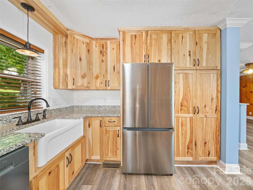 79 Sean Drive, Spruce Pine, NC 28777.  MLS# CAR4389588, YatesRealty ID 29177. 
