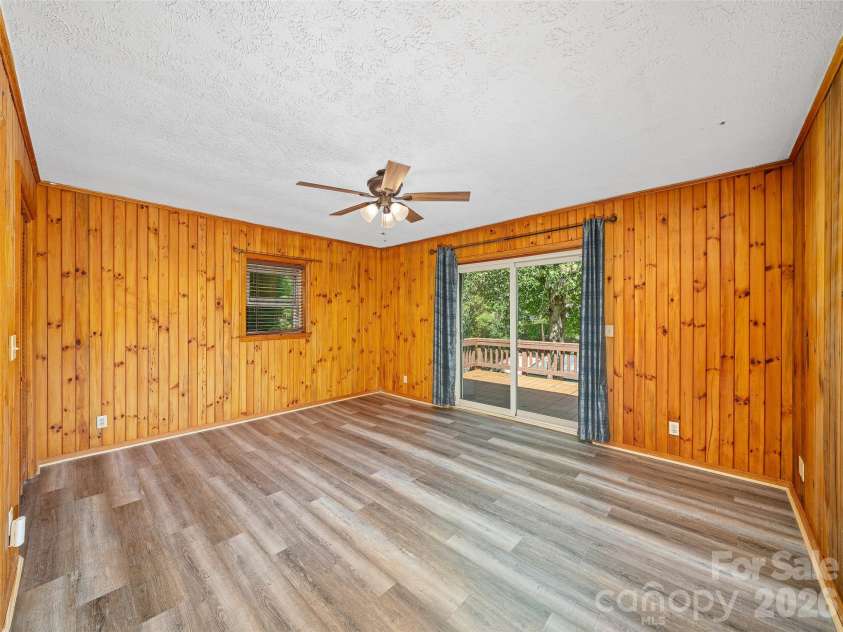 79 Sean Drive, Spruce Pine, NC 28777.  MLS# CAR4389588, YatesRealty ID 29177. 