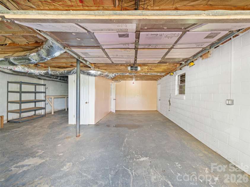 79 Sean Drive, Spruce Pine, NC 28777.  MLS# CAR4389588, YatesRealty ID 29177. 