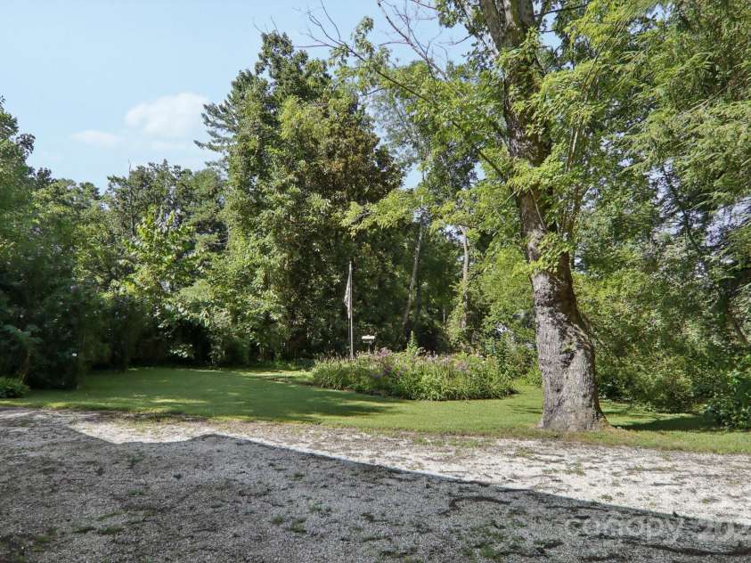 68 Mulberry Court, Arden, NC 28704.  MLS# CAR4283764, YatesRealty ID 29178. 