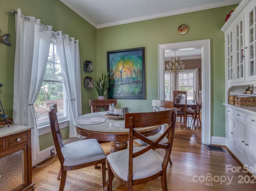 208 College Street, Morganton, NC 28655.  MLS# CAR4201598, YatesRealty ID 2918. 