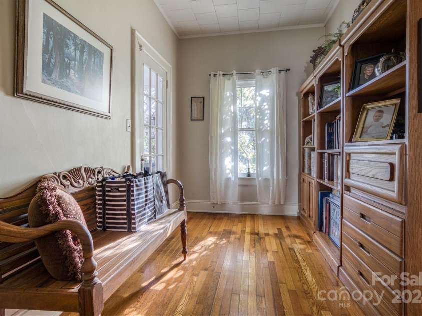 208 College Street, Morganton, NC 28655.  MLS# CAR4201598, YatesRealty ID 2918. 