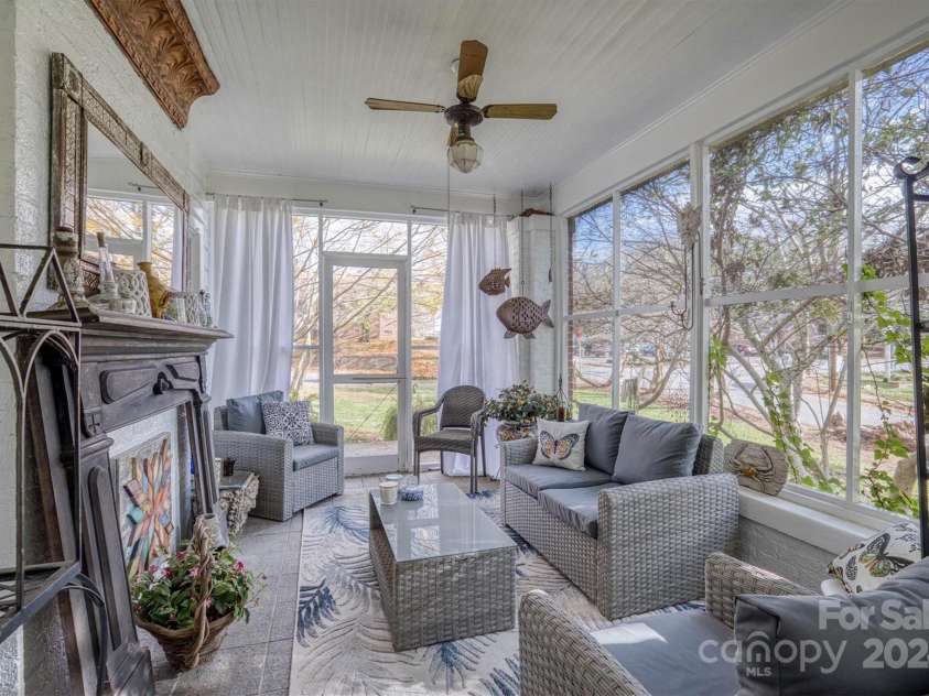208 College Street, Morganton, NC 28655.  MLS# CAR4201598, YatesRealty ID 2918. 