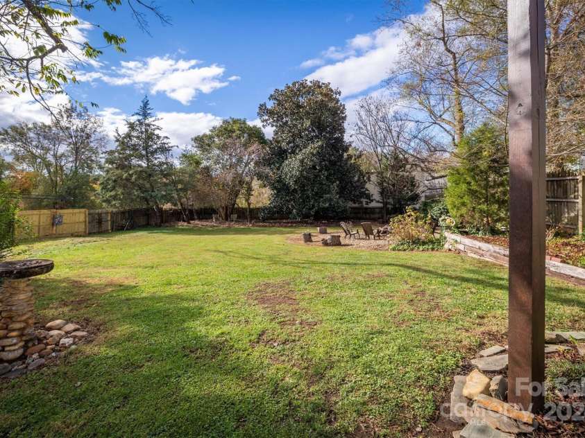 208 College Street, Morganton, NC 28655.  MLS# CAR4201598, YatesRealty ID 2918. 