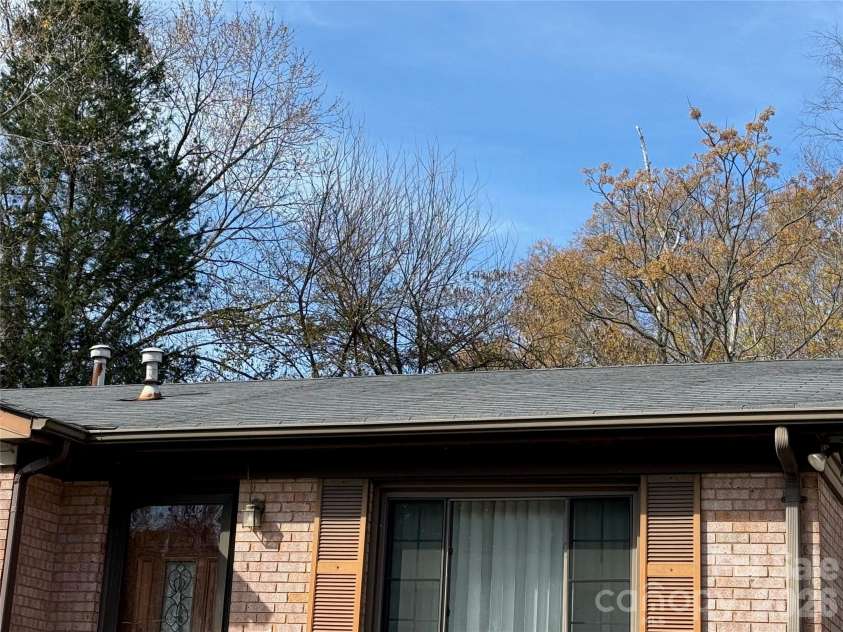 9415 Feldbank Drive, Charlotte, NC 28216.  MLS# CAR4336405, YatesRealty ID 2918. 