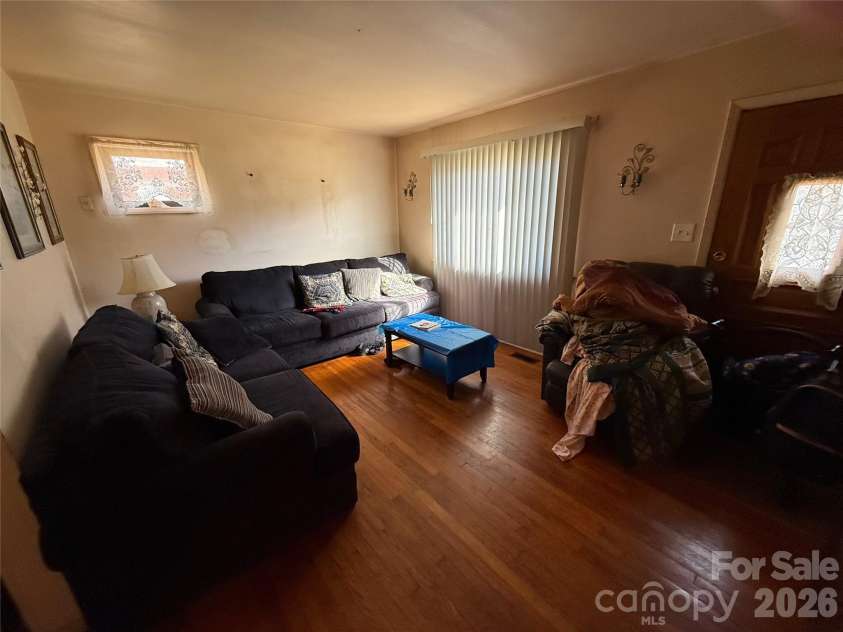 9415 Feldbank Drive, Charlotte, NC 28216.  MLS# CAR4336405, YatesRealty ID 2918. 