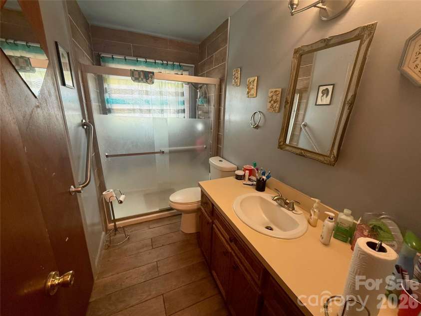 9415 Feldbank Drive, Charlotte, NC 28216.  MLS# CAR4336405, YatesRealty ID 2918. 