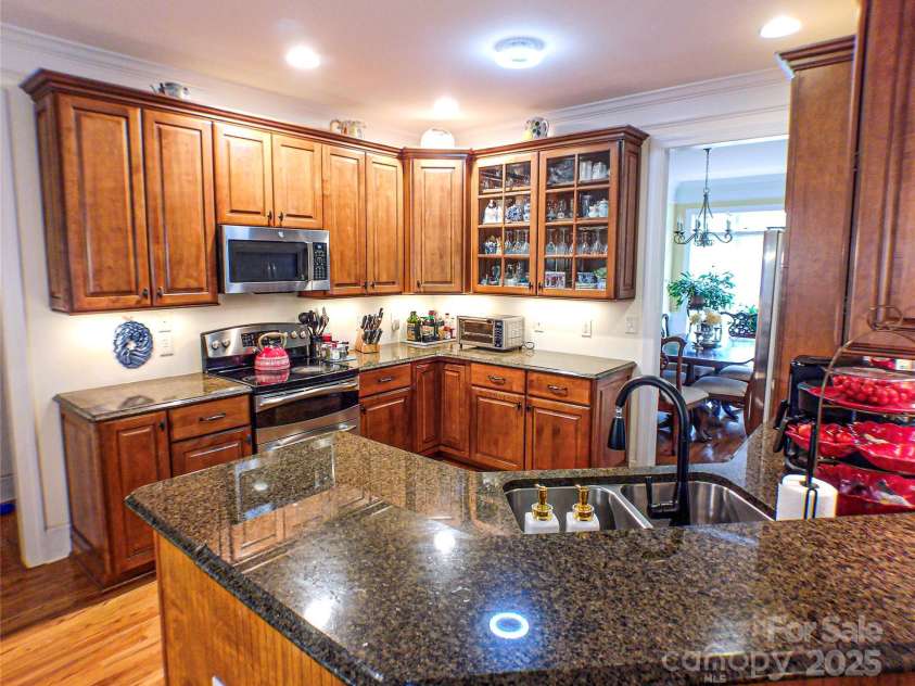 355 Sardis Alt Road, Charlotte, NC 28270.  MLS# CAR4277482, YatesRealty ID 29180. 