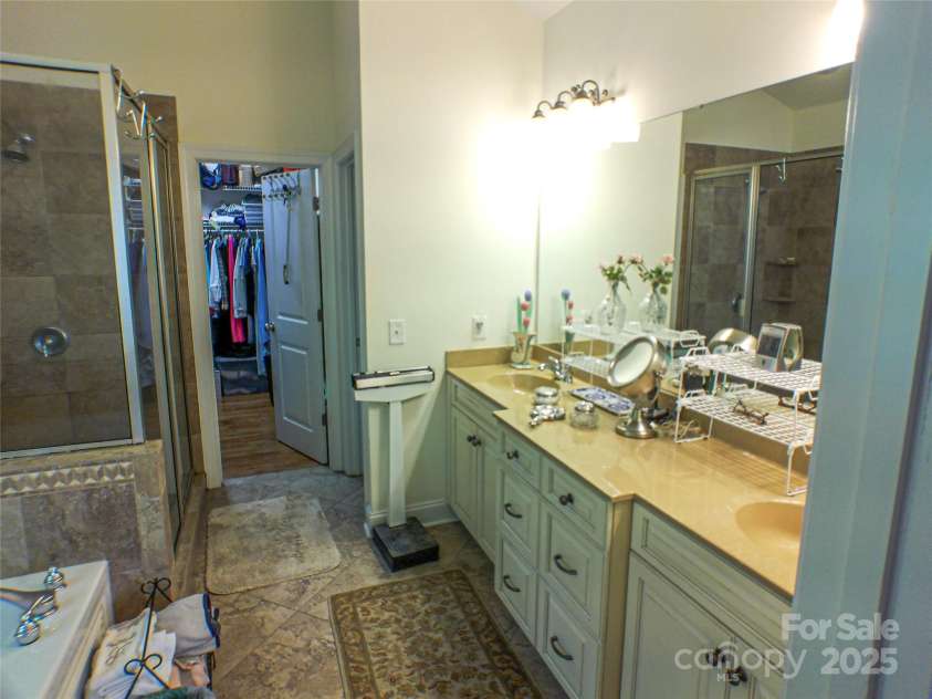 355 Sardis Alt Road, Charlotte, NC 28270.  MLS# CAR4277482, YatesRealty ID 29180. 