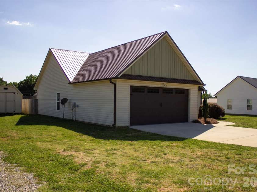 1906 Tall Pines Road, Lexington, NC 27295.  MLS# CAR4389442, YatesRealty ID 29181. 