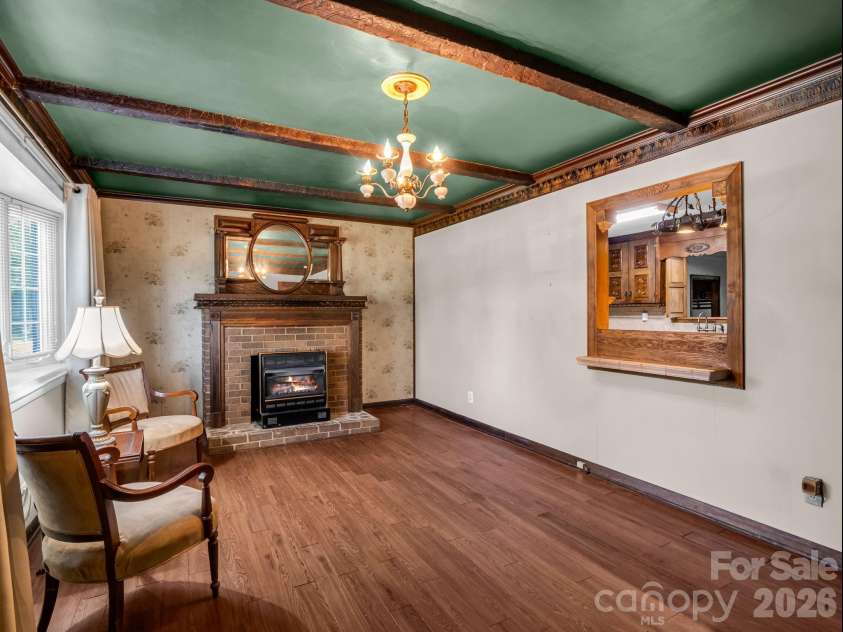 2302 Crosby Drive, Shelby, NC 28150.  MLS# CAR4389790, YatesRealty ID 29182. 