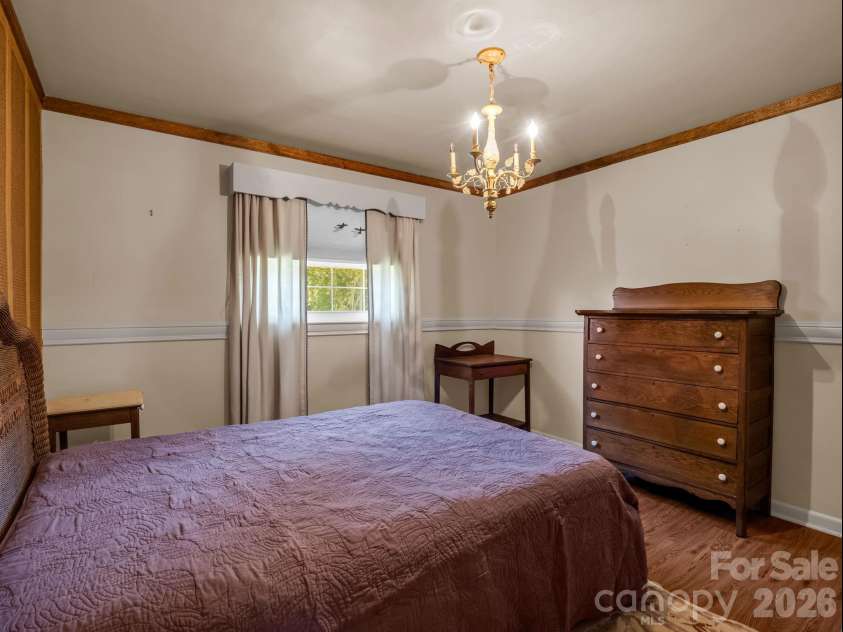 2302 Crosby Drive, Shelby, NC 28150.  MLS# CAR4389790, YatesRealty ID 29182. 
