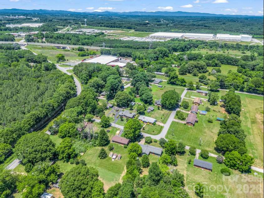 2302 Crosby Drive, Shelby, NC 28150.  MLS# CAR4389790, YatesRealty ID 29182. 