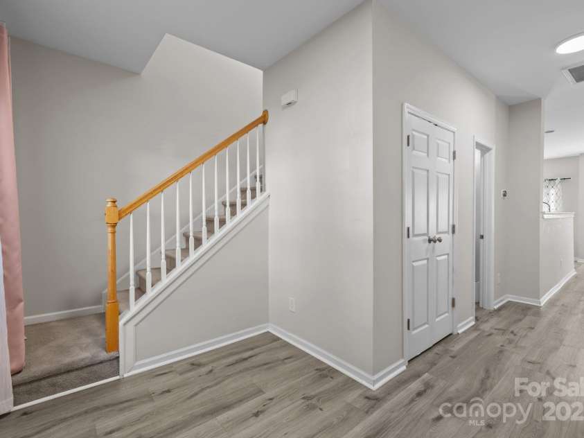 482 Delta Drive, Fort Mill, SC 29715.  MLS# CAR4282763, YatesRealty ID 29182. 