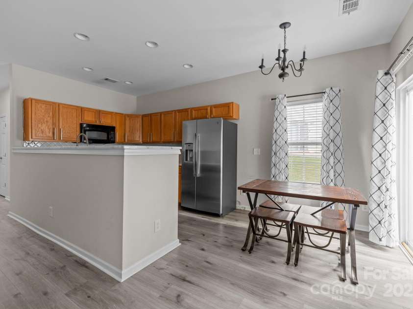 482 Delta Drive, Fort Mill, SC 29715.  MLS# CAR4282763, YatesRealty ID 29182. 