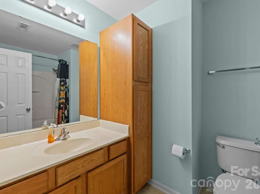 482 Delta Drive, Fort Mill, SC 29715.  MLS# CAR4282763, YatesRealty ID 29182. 