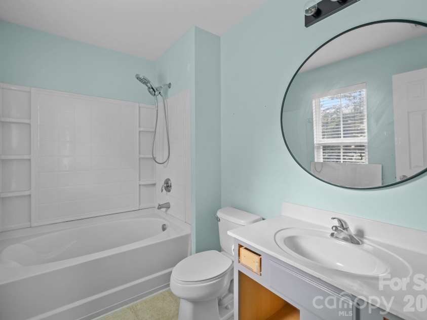 482 Delta Drive, Fort Mill, SC 29715.  MLS# CAR4282763, YatesRealty ID 29182. Primary Bathroom