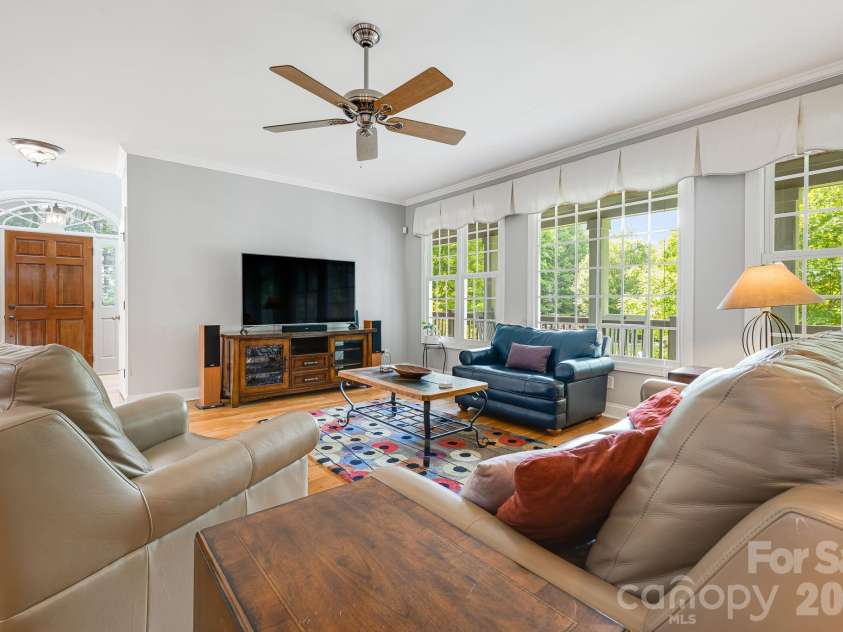 335 Daylily Drive, Hendersonville, NC 28739.  MLS# CAR4387856, YatesRealty ID 29183. 