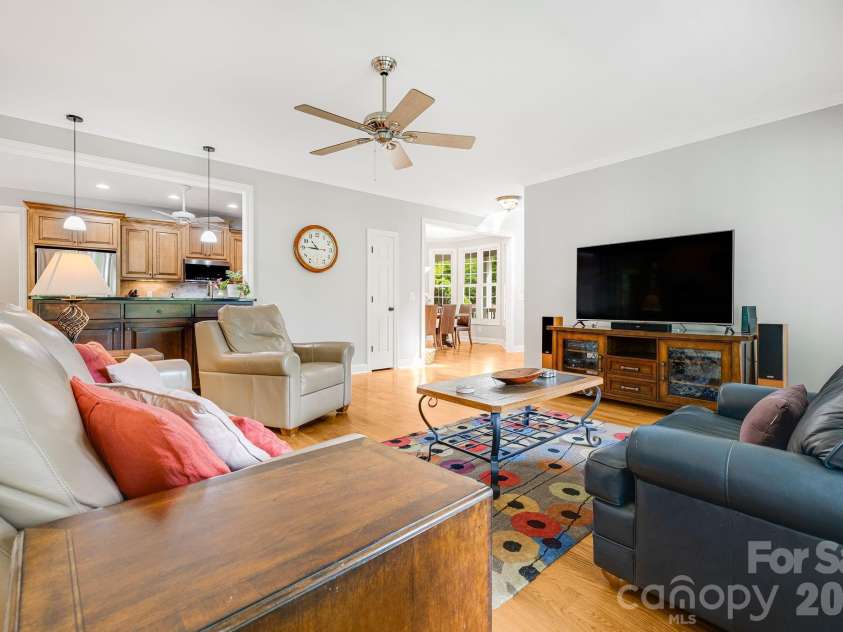 335 Daylily Drive, Hendersonville, NC 28739.  MLS# CAR4387856, YatesRealty ID 29183. 