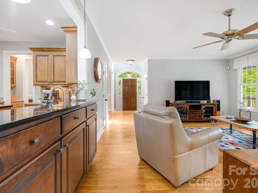 335 Daylily Drive, Hendersonville, NC 28739.  MLS# CAR4387856, YatesRealty ID 29183. 
