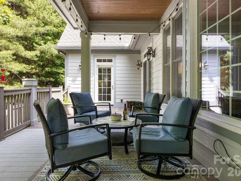 335 Daylily Drive, Hendersonville, NC 28739.  MLS# CAR4387856, YatesRealty ID 29183. 