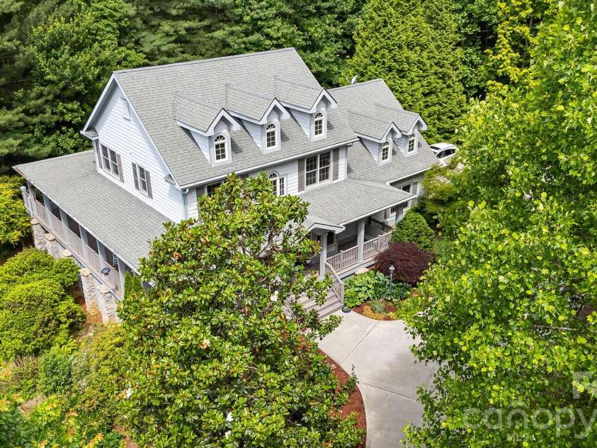 335 Daylily Drive, Hendersonville, NC 28739.  MLS# CAR4387856, YatesRealty ID 29183. 