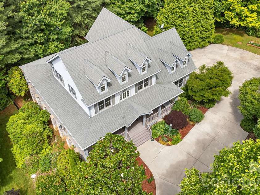 335 Daylily Drive, Hendersonville, NC 28739.  MLS# CAR4387856, YatesRealty ID 29183. 