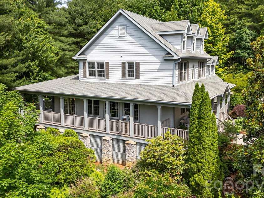 335 Daylily Drive, Hendersonville, NC 28739.  MLS# CAR4387856, YatesRealty ID 29183. 