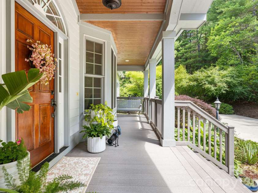 335 Daylily Drive, Hendersonville, NC 28739.  MLS# CAR4387856, YatesRealty ID 29183. 