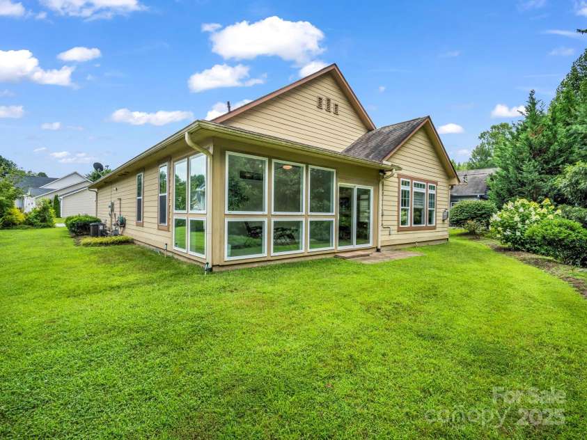 39 Creekwalk Lane, Hendersonville, NC 28792.  MLS# CAR4284575, YatesRealty ID 29183. 