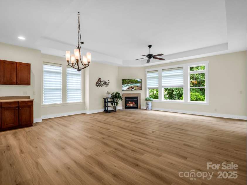 39 Creekwalk Lane, Hendersonville, NC 28792.  MLS# CAR4284575, YatesRealty ID 29183. 