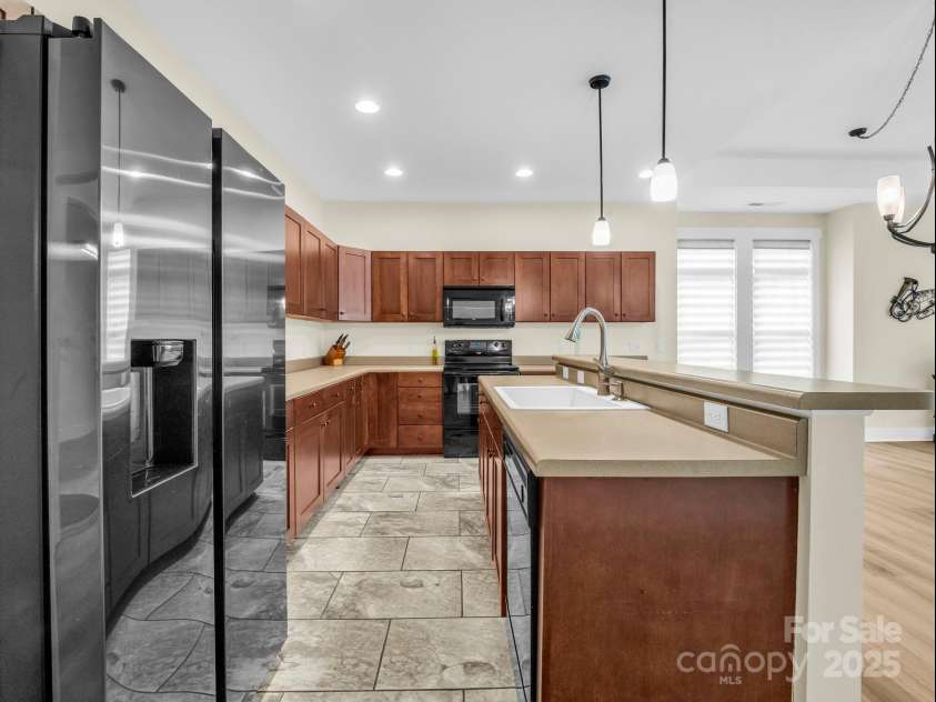 39 Creekwalk Lane, Hendersonville, NC 28792.  MLS# CAR4284575, YatesRealty ID 29183. 