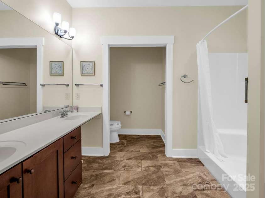 39 Creekwalk Lane, Hendersonville, NC 28792.  MLS# CAR4284575, YatesRealty ID 29183. 