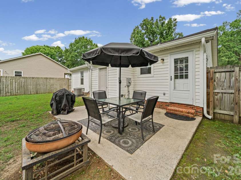731 Cavendish Court, Rock Hill, SC 29730.  MLS# CAR4386691, YatesRealty ID 29184. 