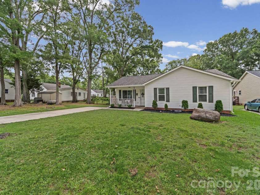 731 Cavendish Court, Rock Hill, SC 29730.  MLS# CAR4386691, YatesRealty ID 29184. 