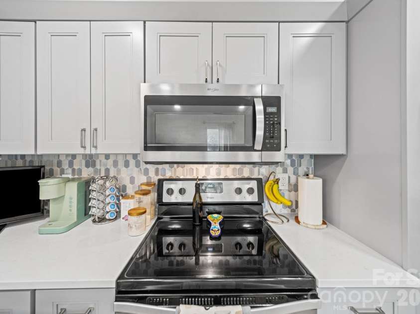 731 Cavendish Court, Rock Hill, SC 29730.  MLS# CAR4386691, YatesRealty ID 29184. Kitchen