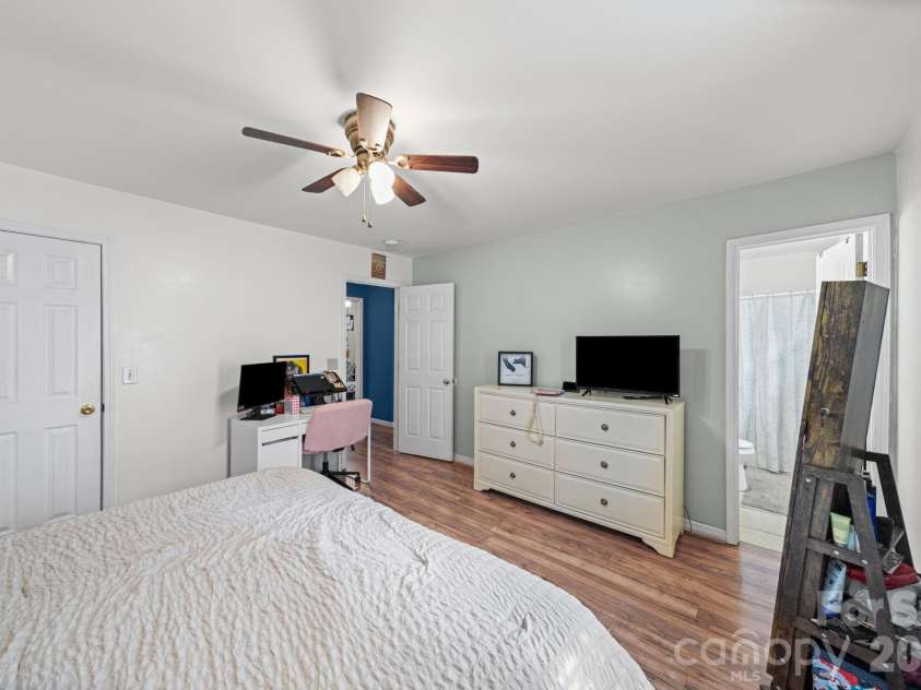 731 Cavendish Court, Rock Hill, SC 29730.  MLS# CAR4386691, YatesRealty ID 29184. Primary bedroom