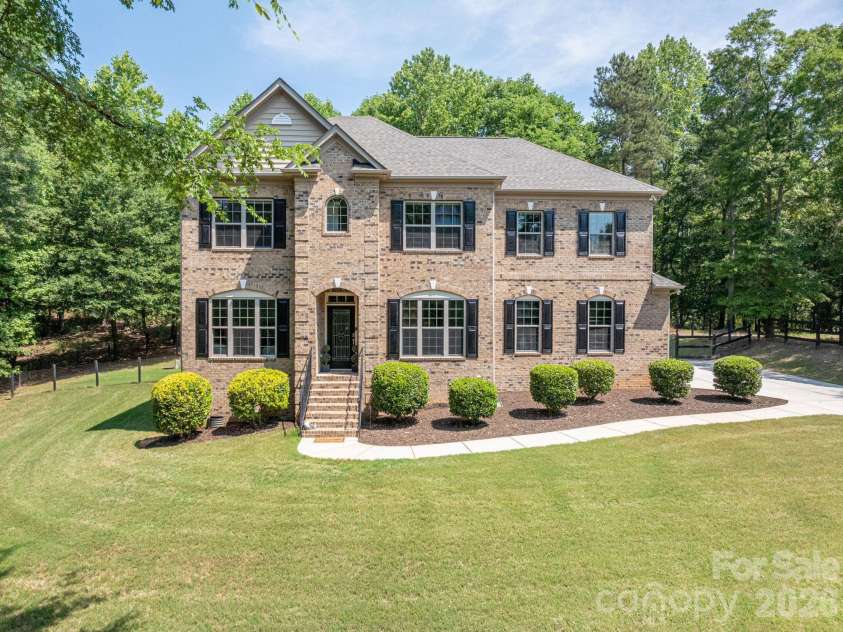 227 Bay Shore Drive, Belmont, NC 28012.  MLS# CAR4380360, YatesRealty ID 29185. 