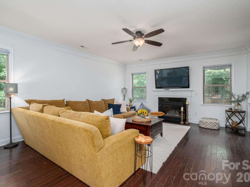 227 Bay Shore Drive, Belmont, NC 28012.  MLS# CAR4380360, YatesRealty ID 29185. 