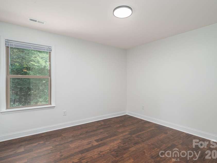 227 Bay Shore Drive, Belmont, NC 28012.  MLS# CAR4380360, YatesRealty ID 29185. 