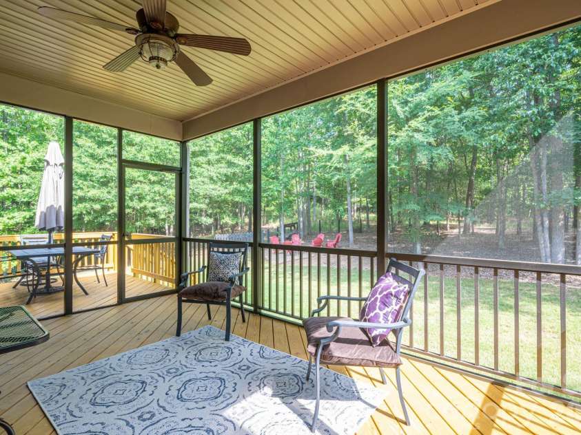 227 Bay Shore Drive, Belmont, NC 28012.  MLS# CAR4380360, YatesRealty ID 29185. 