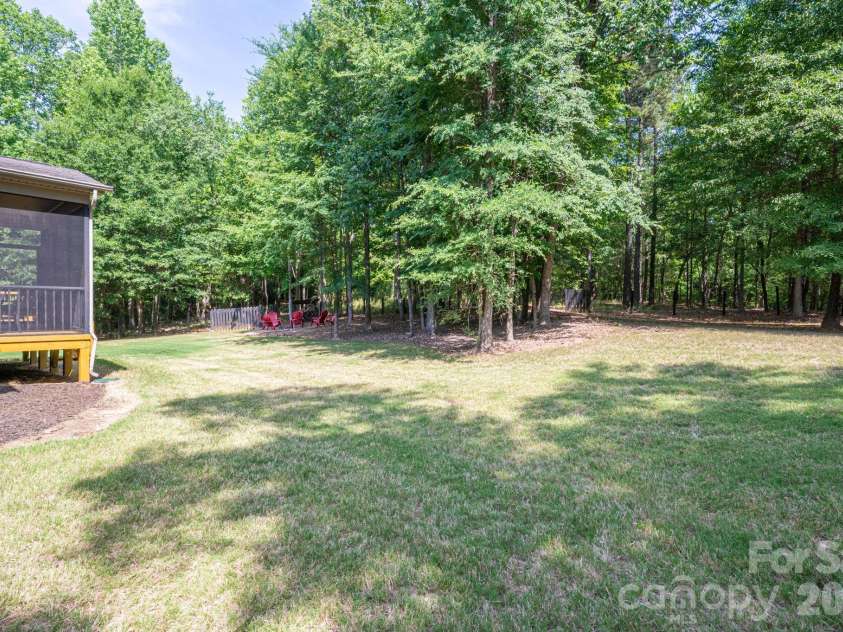227 Bay Shore Drive, Belmont, NC 28012.  MLS# CAR4380360, YatesRealty ID 29185. Large private lot!
